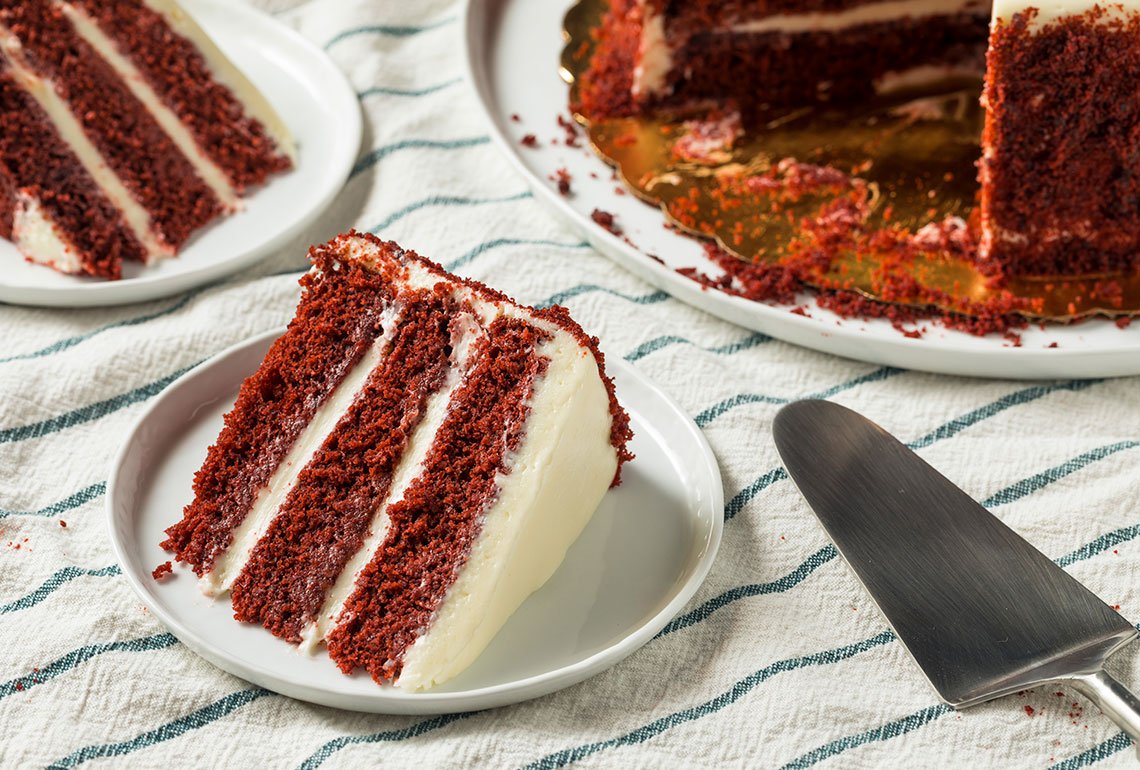 Keep your baked cakes fresh longer